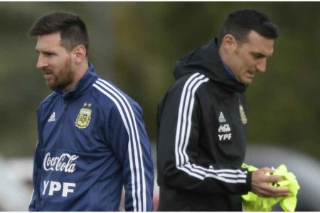 മെസിയും സ്‌കലോണിയും തമ്മിൽ അഭിപ്രായവ്യത്യാസങ്ങൾ, അർജന്റീന പരിശീലകൻ രാജിക്കൊരുങ്ങിയതിനു പിന്നിലെ കാരണമിതാണ് | Messi